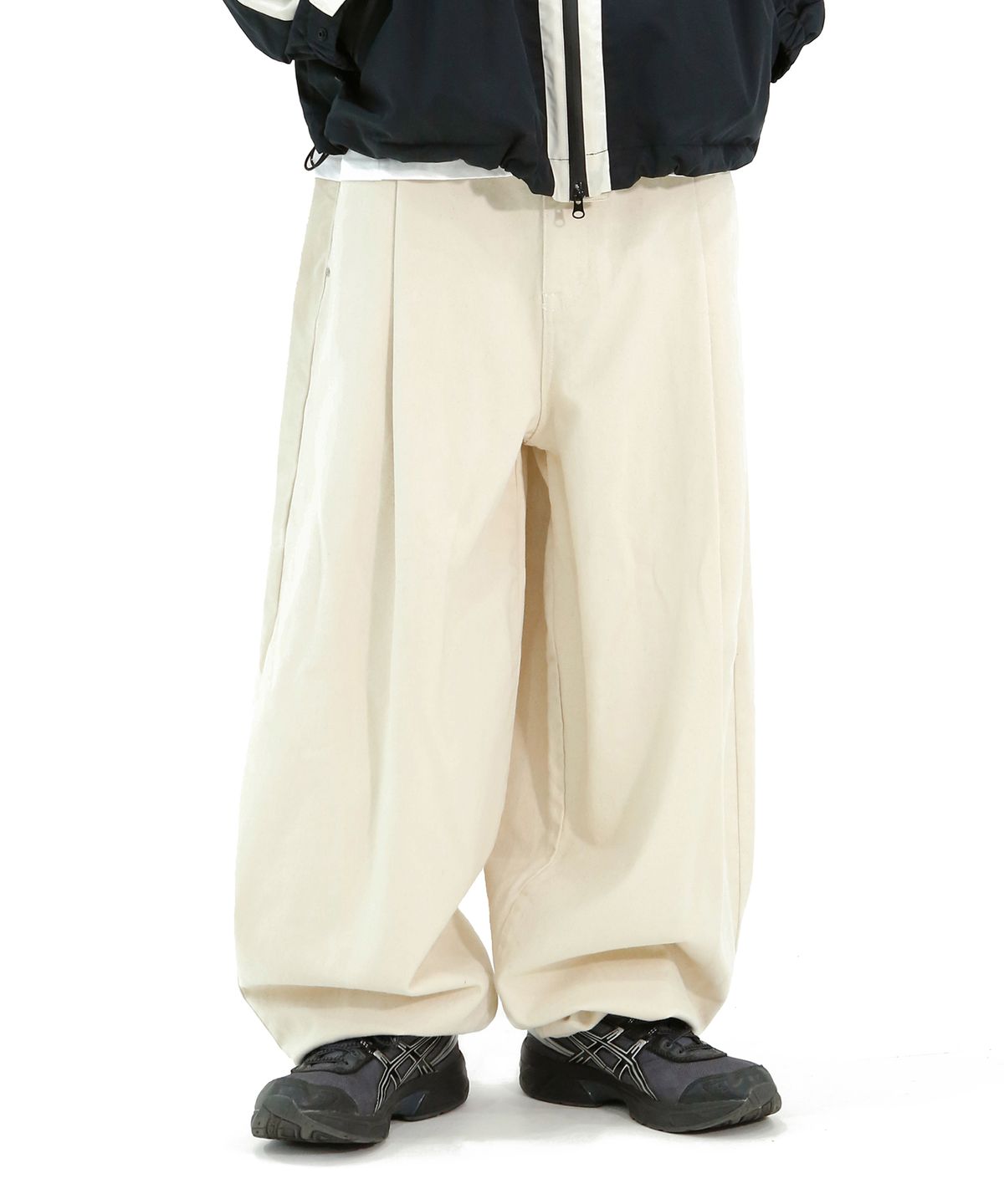엑스톤즈(XTONZ) XP172 빅 와이드 벌룬 데님 팬츠 (CREAM)