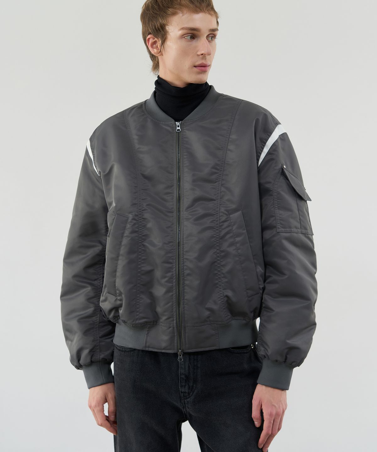 드로우핏(DRAW FIT) 라인 포인트 퍼커링 MA-1 자켓 [DARK GREY]