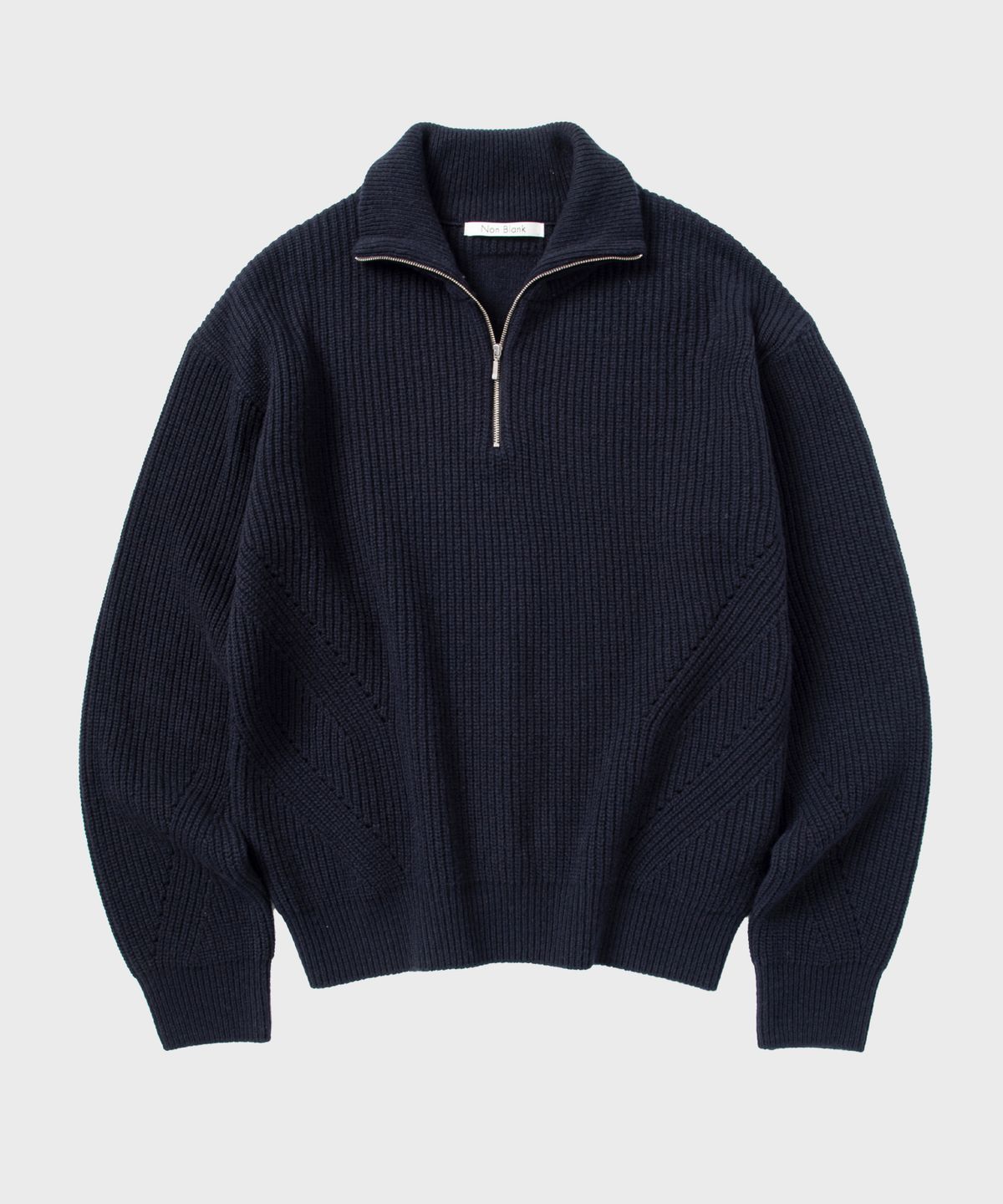 넌블랭크(NONBLANK) 루즈 핏 하프 집업 칼라 니트_DARK NAVY