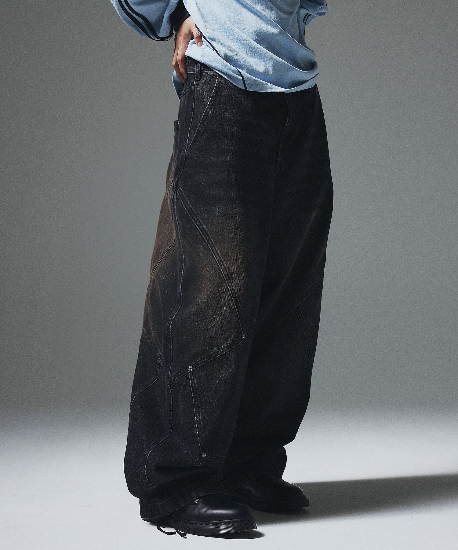 Wheat Denim Rivet Balloon Pants Black