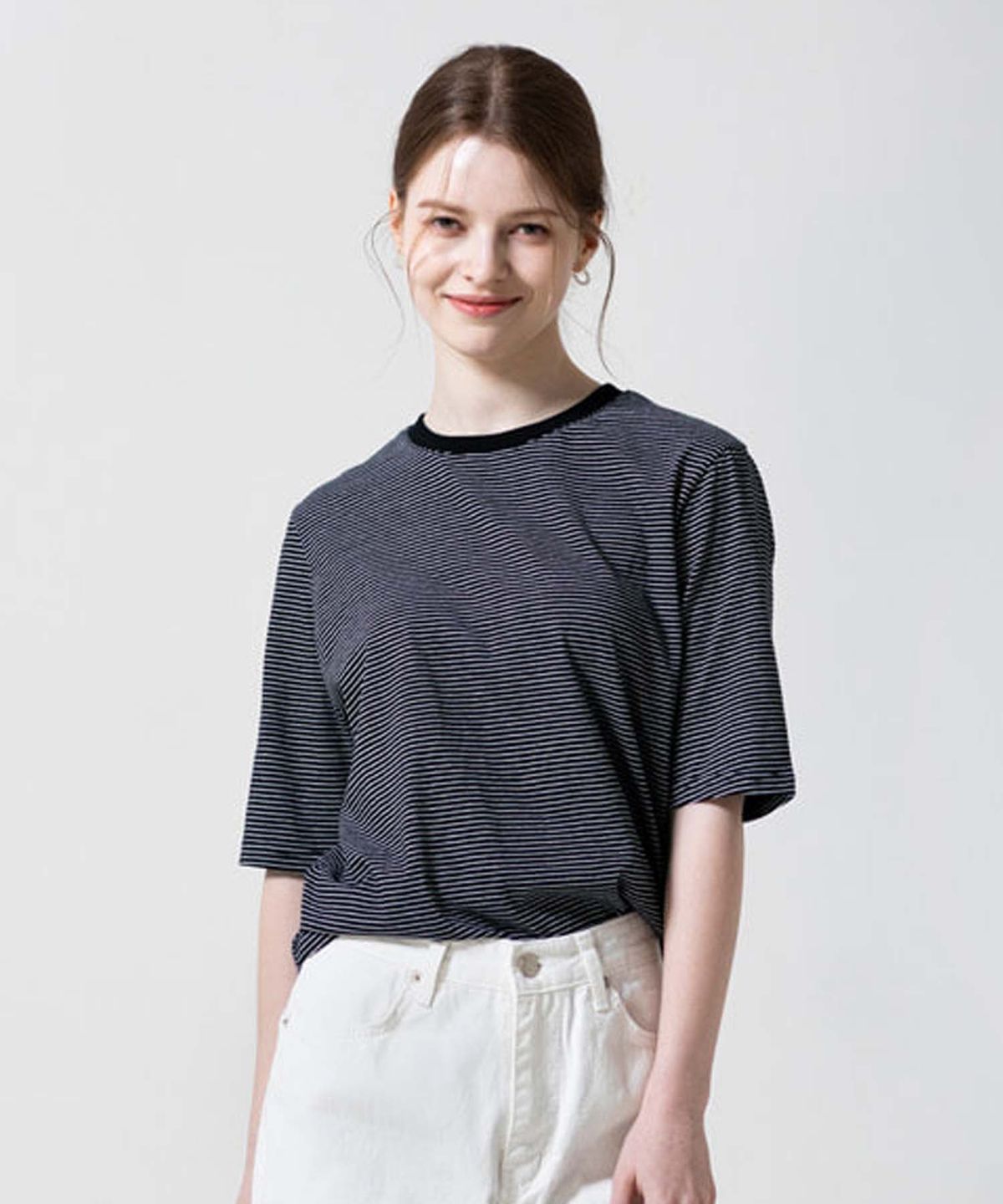 무아르모아(MOIREMOA) basic strip Tee - black