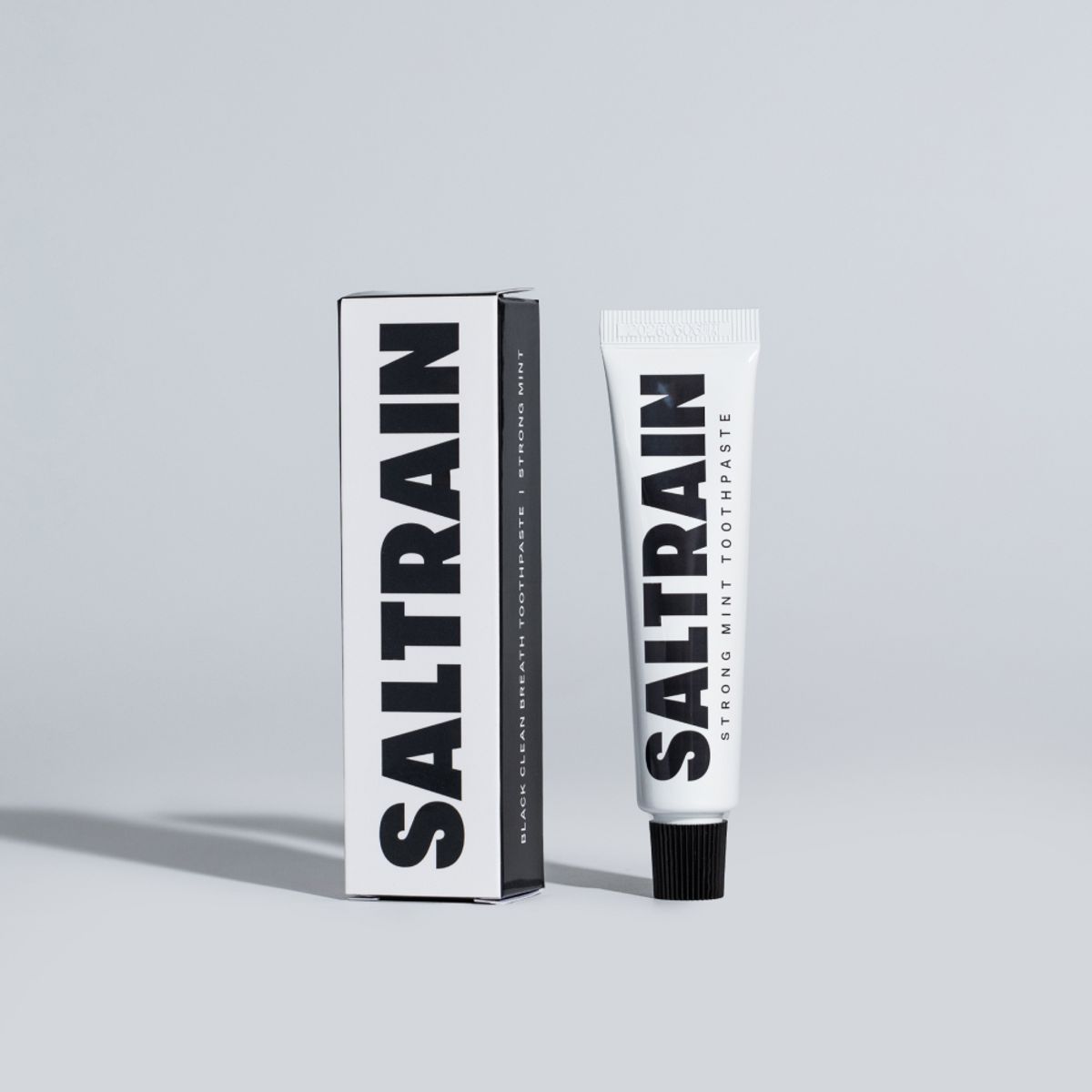 솔트레인(SALT RAIN) 그레이 솔트 스트롱 민트 블랙 치약 30g