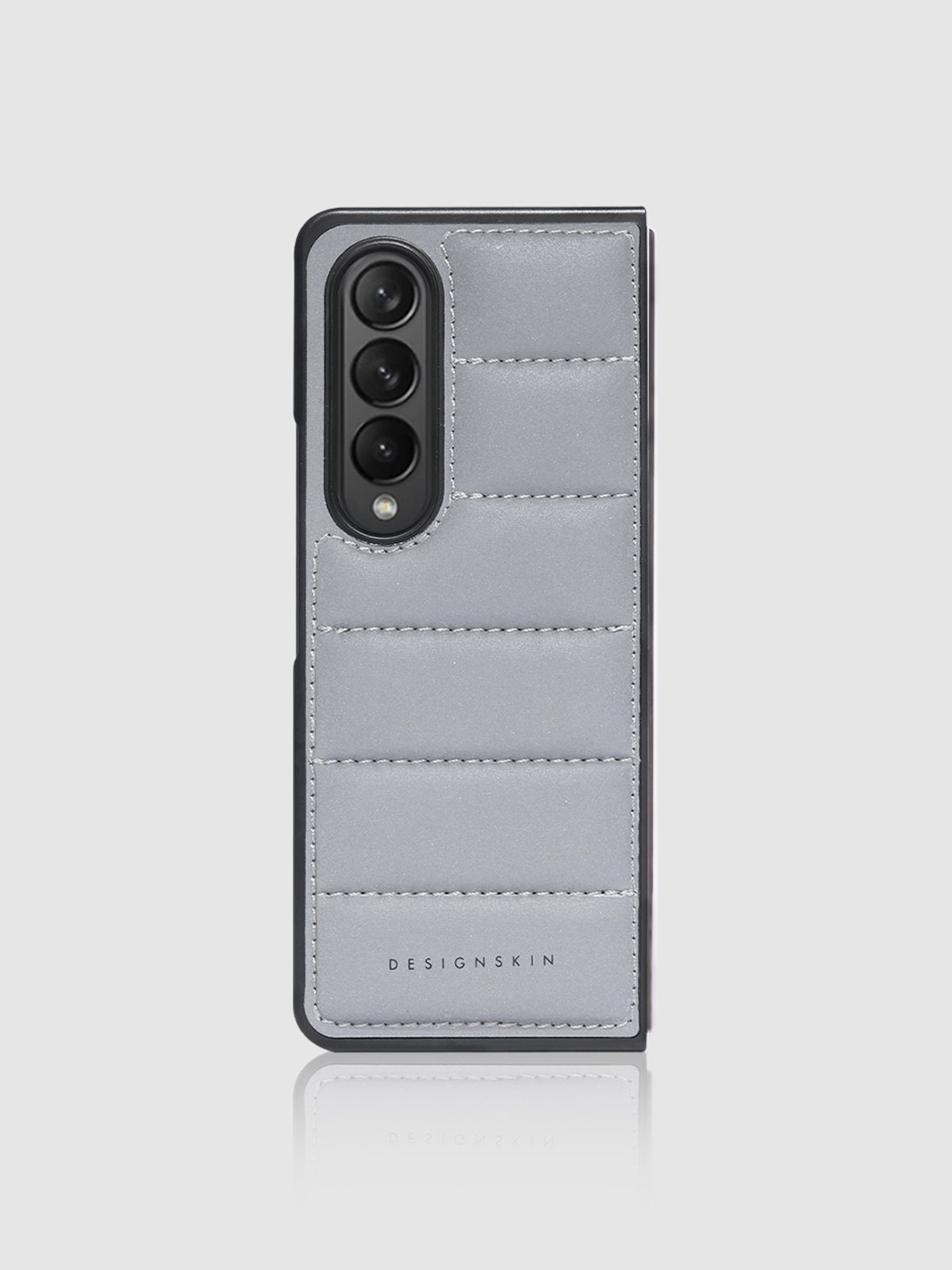 디자인스킨(DESIGNSKIN) 갤럭시Z폴드4 엠보 케이스-리플렉티브 실버