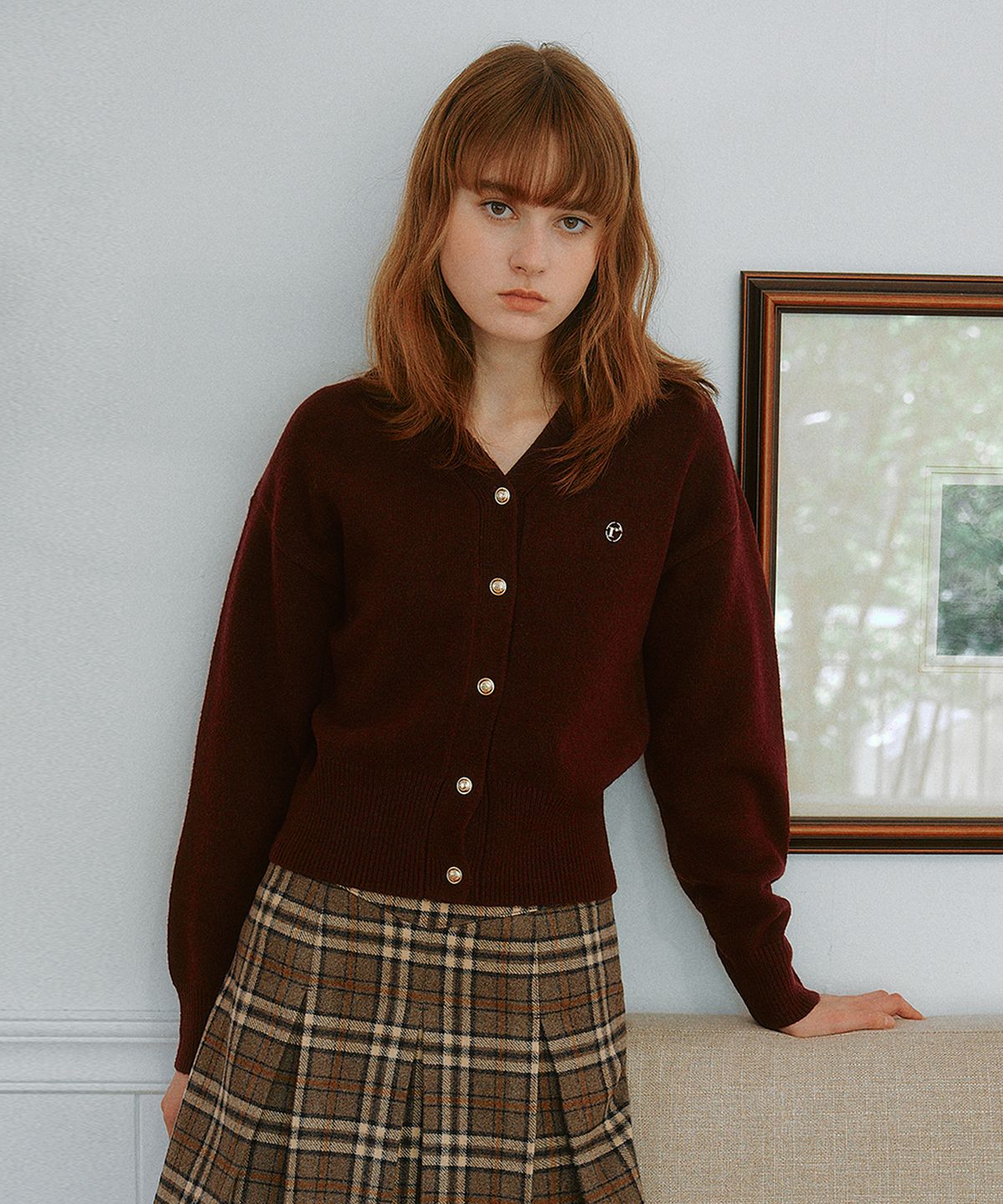 로라로라(ROLAROLA) WOOL BLENDED BASIC CARDIGAN BURGUNDY