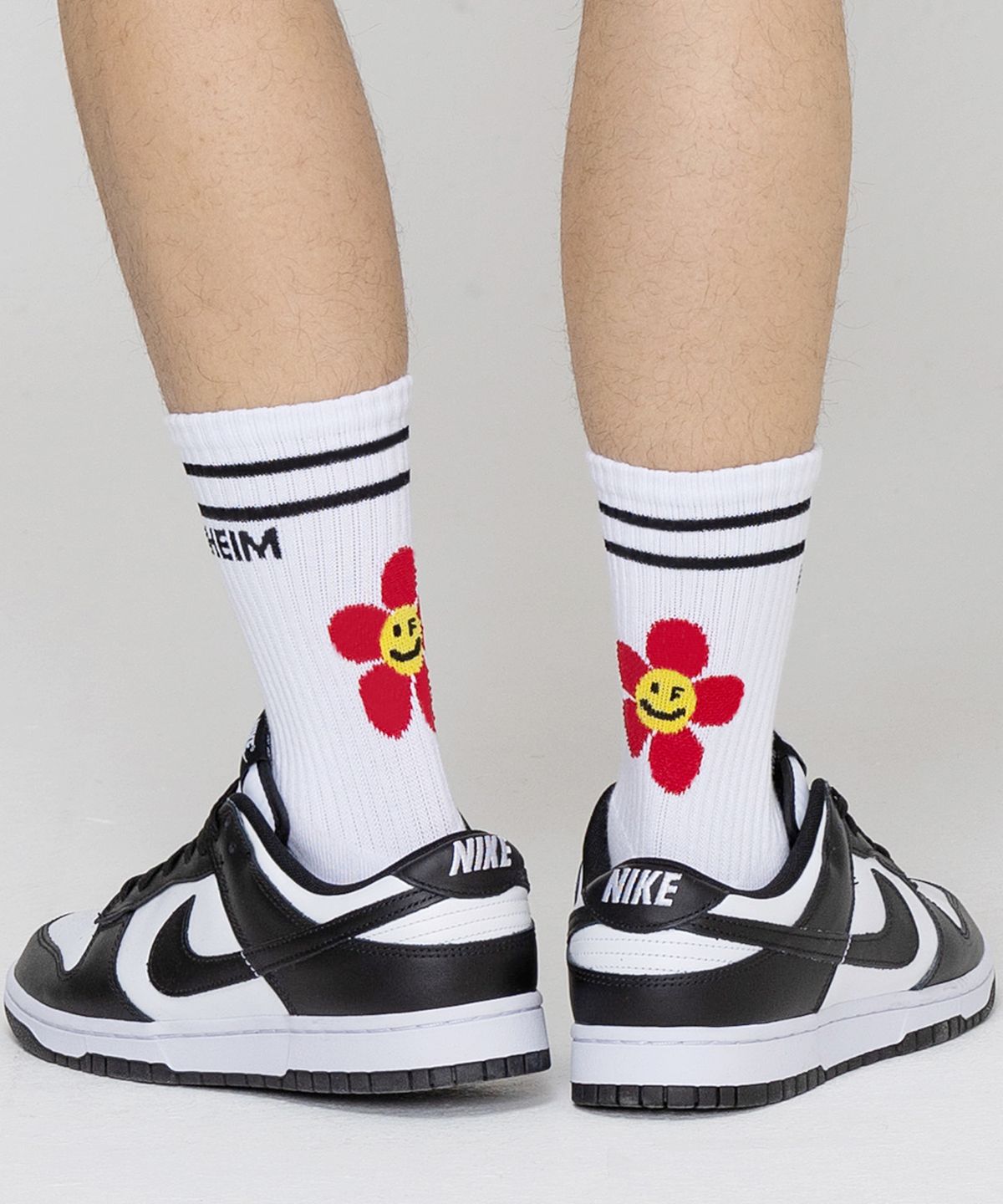 그레이버(GRAVER) [UNISEX]레드 플라워 스마일 로고 삭스 1팩_화이트