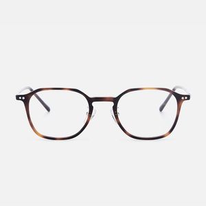 READER_얇은 라인의 빈티지 스퀘어 프레임