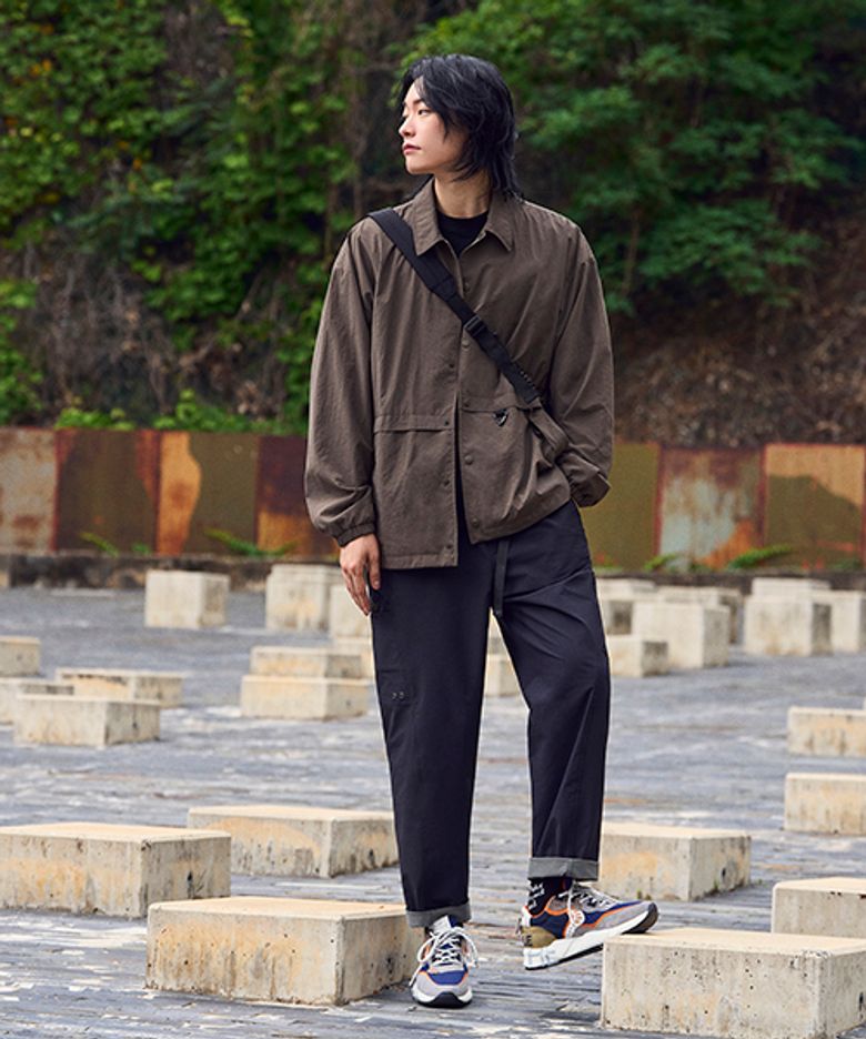 나일론 솔리드 셔츠형 점퍼_5IE1302