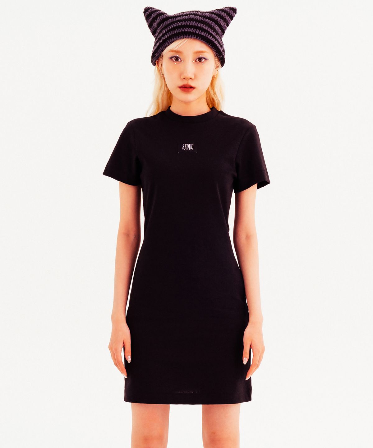 서울어패럴(SEOUL APPAREL) 라벨 포인트 크루넥 원피스 (블랙)