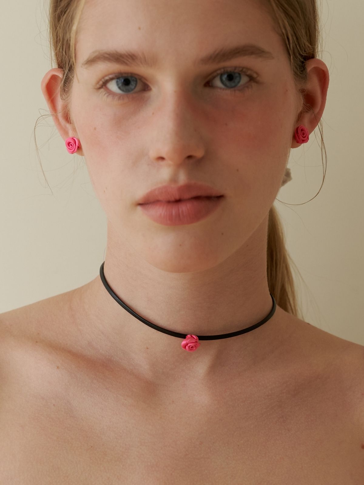 러브미몬스터(LOVE ME MONSTER) Petit Rose Leather Choker