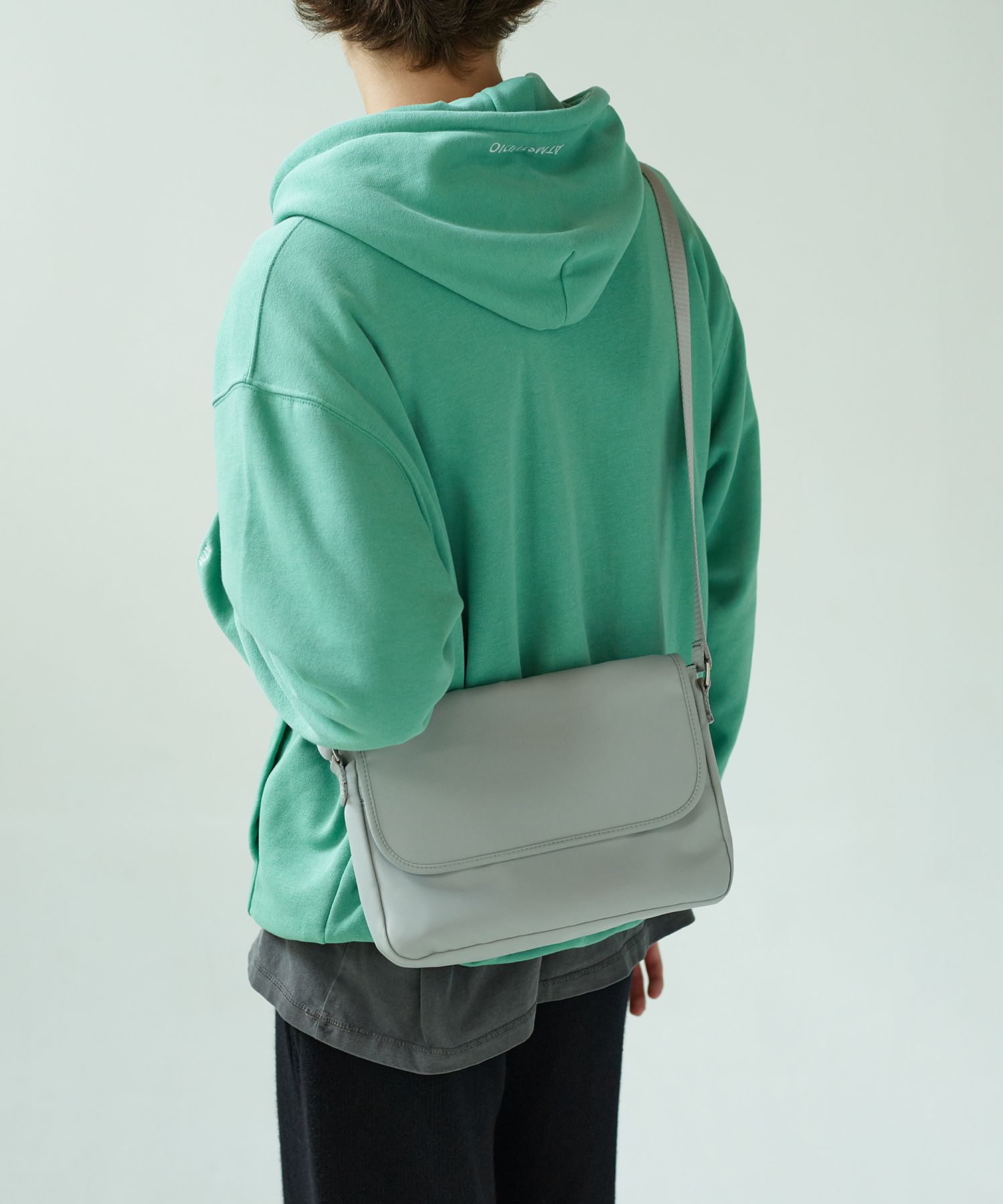 ショルダーバッグ・ポシェット HAHARCHIVE Flap iPad Bag Silver HAHARCHIVE Flap iPad Bag Silver