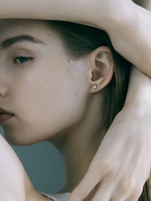 (4mm) 큐빅 귀걸이 - 크리스탈