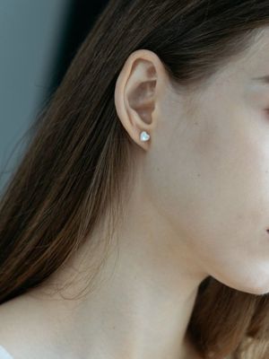 하트 진주 자개 귀걸이 - 화이트