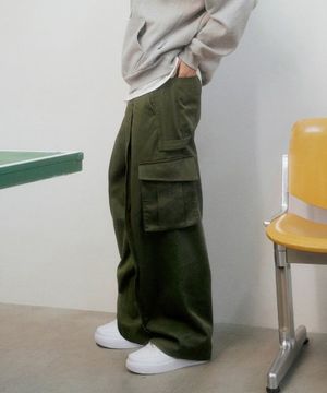 Vertical One Tuck Cargo Pants_Dark Olive
