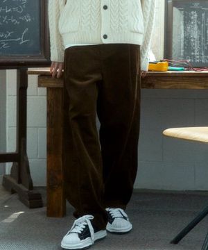 Curved Corduroy Pants_Brown