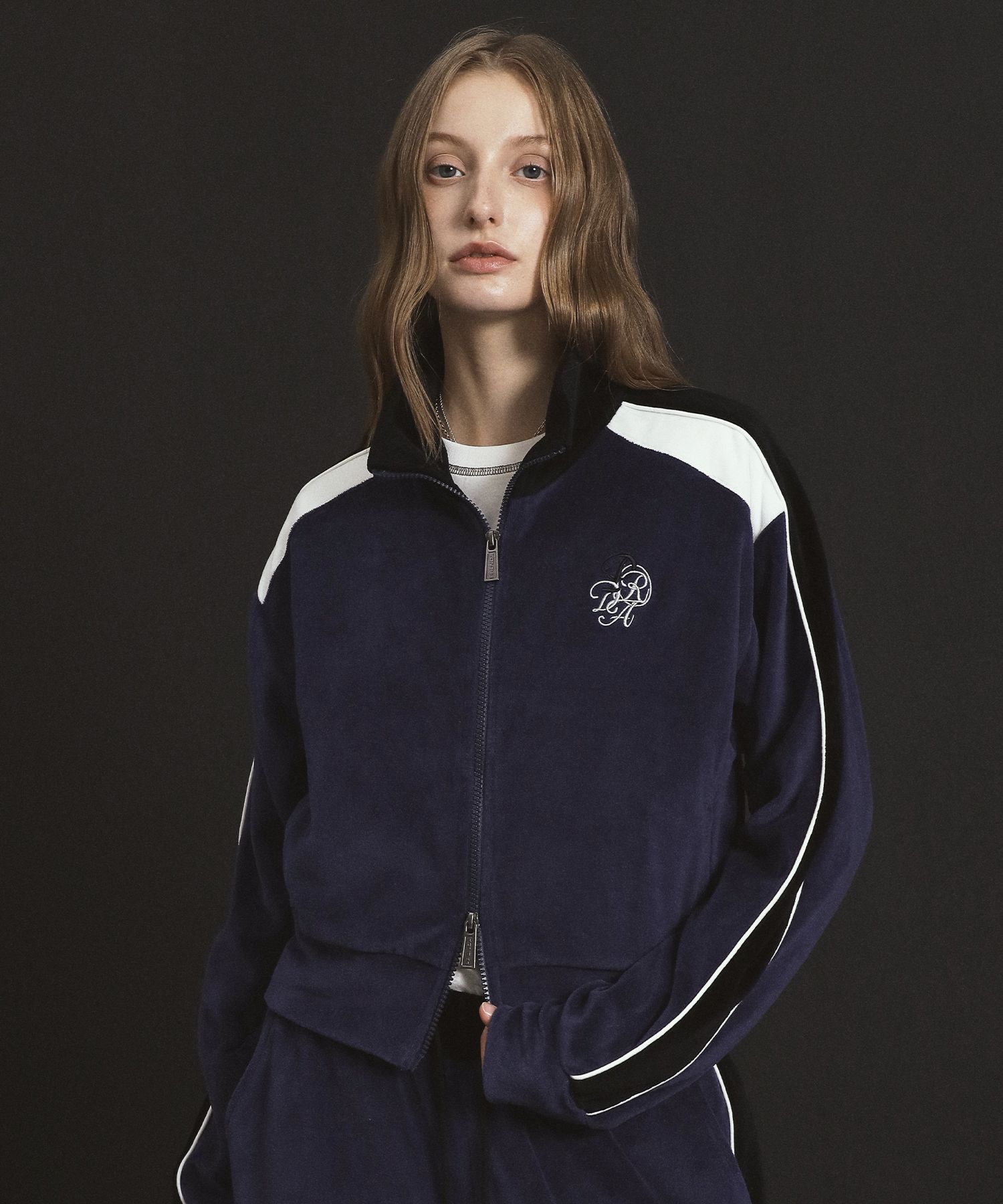 MUSINSA公式 | PRENDA CROPPED VELOUR ZIP-UP DEEP BLUE