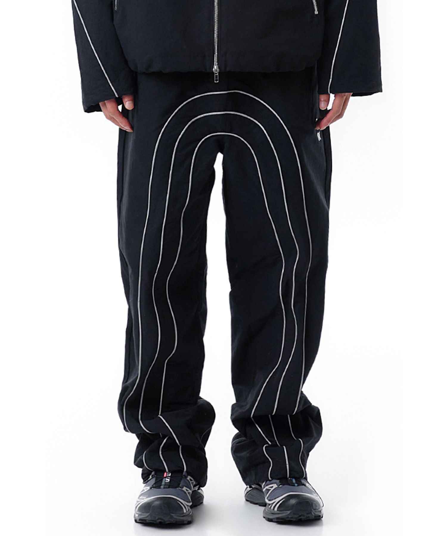 MUSINSA | OPENYARD(OY) PIPING CURVE LINE TRACK PANTS-BLACK