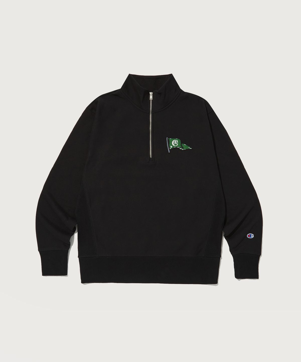 챔피온(CHAMPION) 리버스위브 플래그 자수 하프 집업 스웨트셔츠 Black