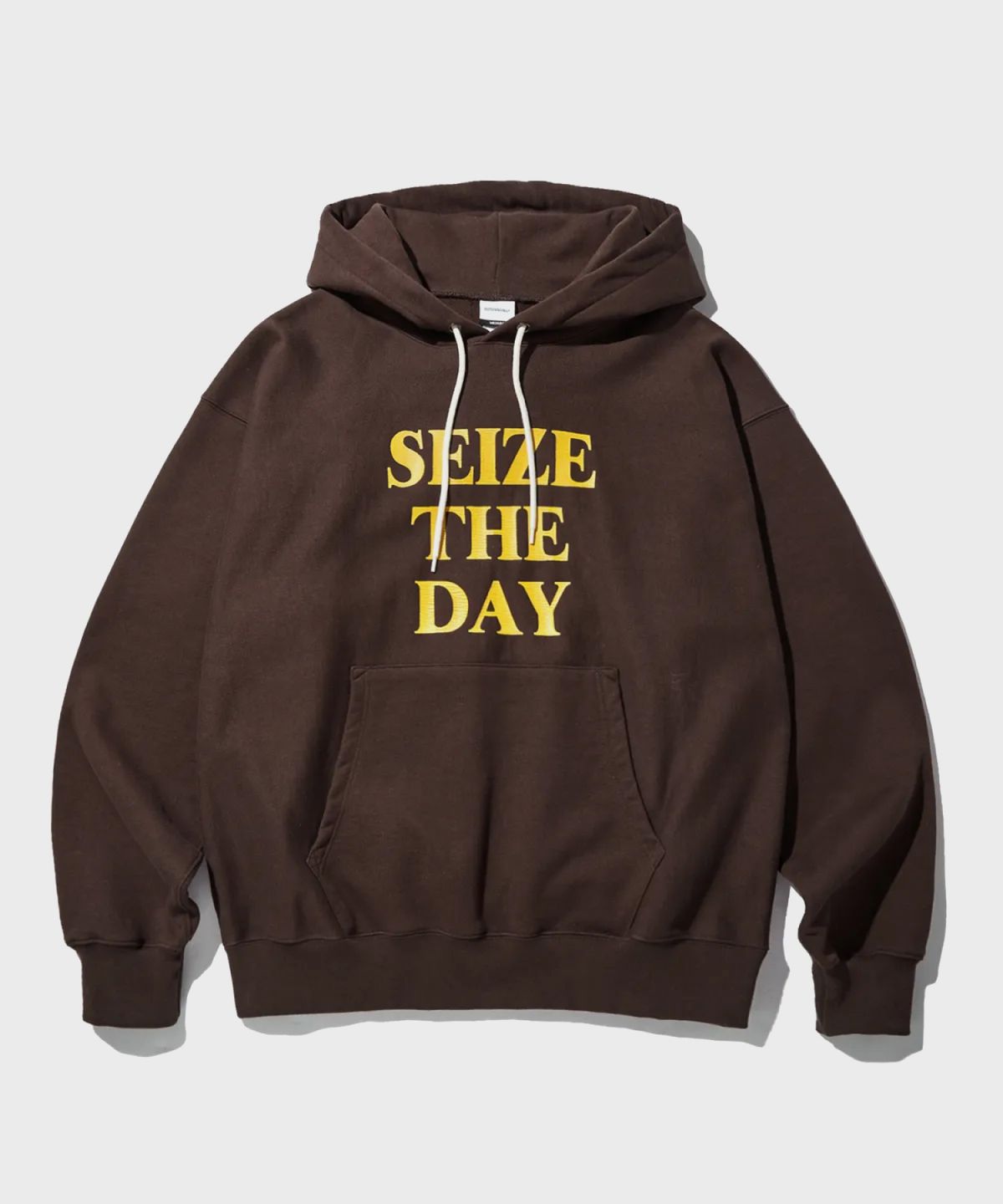 아웃스탠딩(OUTSTANDING) V.S.C HOOD SWEAT(SEIZE THE DAY)_BROWN
