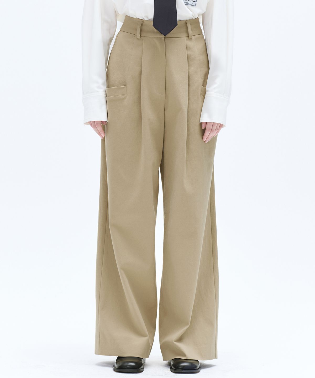 해바이해킴(HAE BY HAEKIM) COTTON POCKET PINTUCK WIDE PANTS_BEIGE