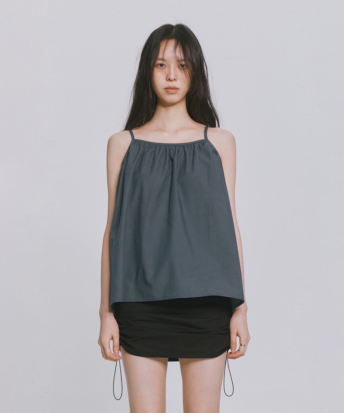 모노포비아(MONOPHOBIA) TIE BACK STRING CROP TOP BLUE