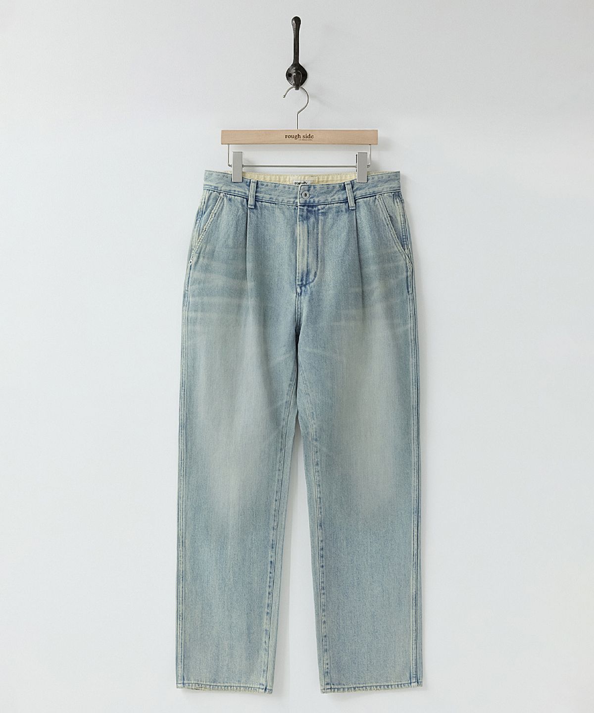 러프사이드(ROUGHSIDE) Drape Denim Pants Bleach