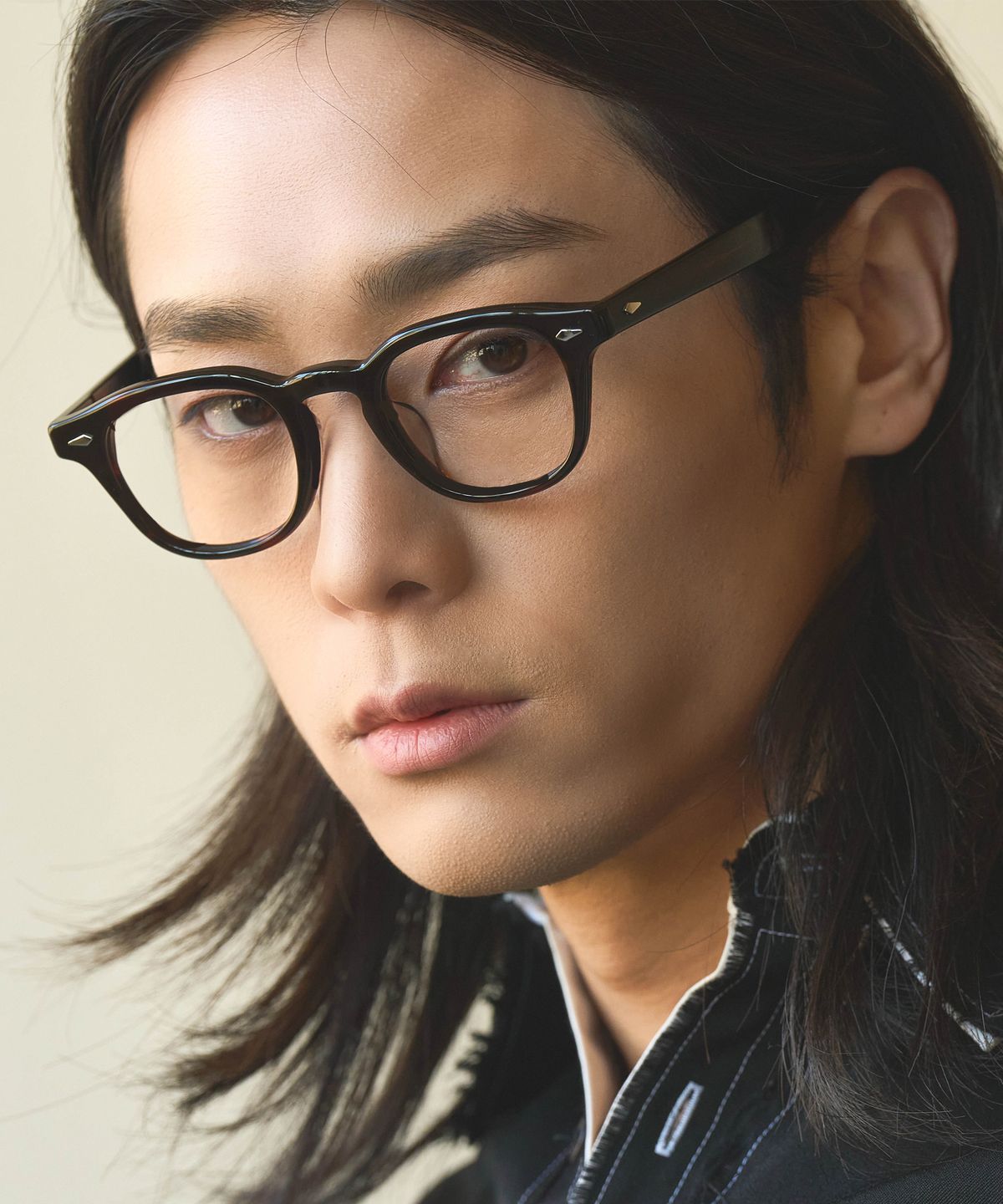 앰버옵티컬(AMBEROPTICAL) 레토 클래식 45 네이키드 블랙