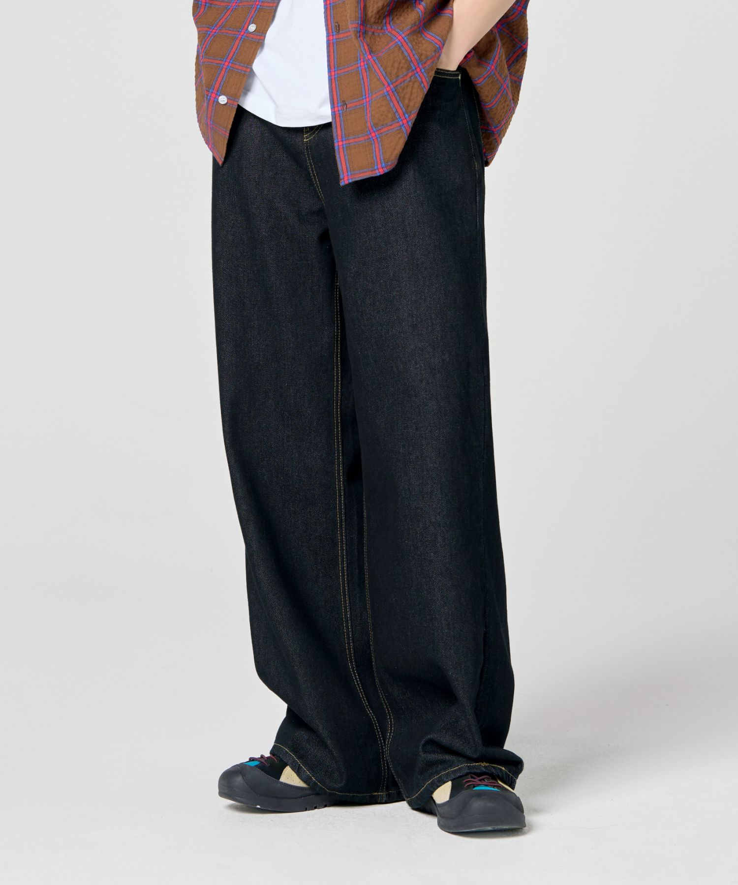 Shop Pants at MUSINSA
