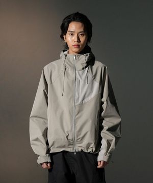 ESSENTIAL SHELL JACKET [GREY]
