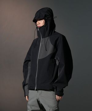 ESSENTIAL SHELL JACKET [BLACK]