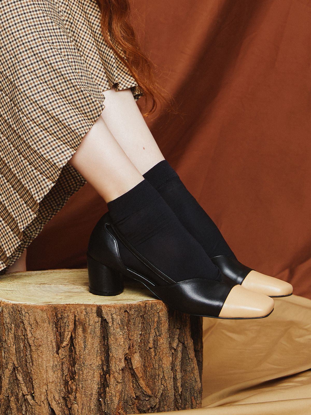 꼼므지(COMMEGEE) V Pointed pumps / CG1035BEBK