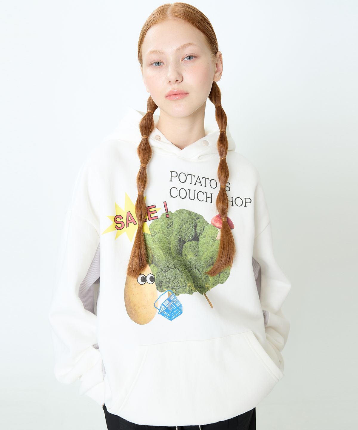 러브이즈트루(LUVISTRUE) CH POTATO HOODIE(WHITE)