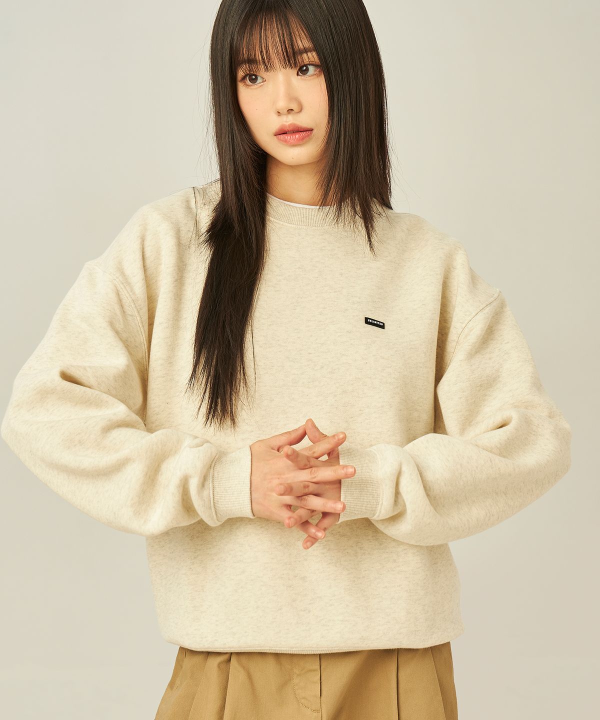 언리미트(UNLIMIT) Rubber Crewneck (U23DTTS45)
