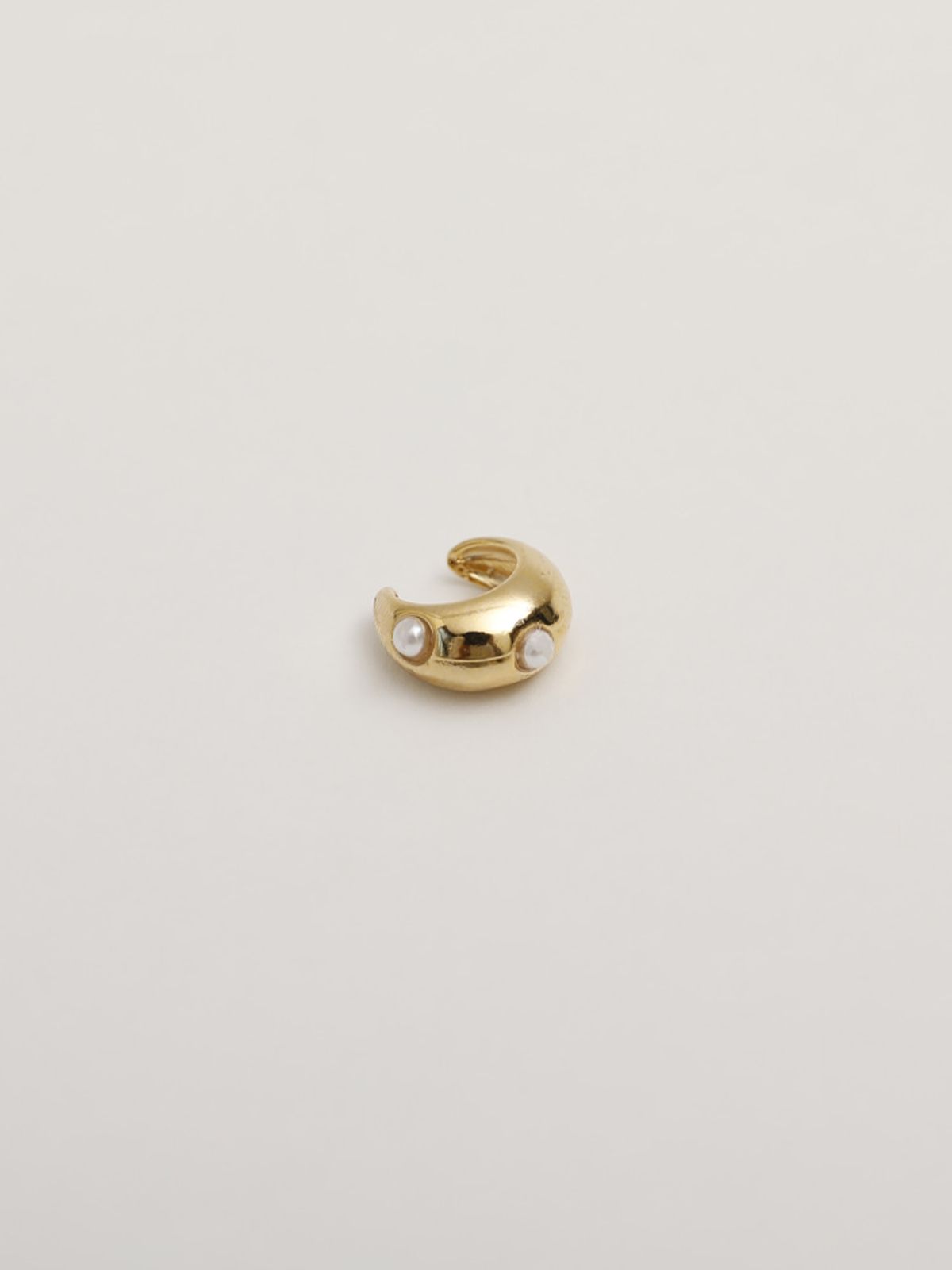 소수(SOSOO) Pearl Bold Earcuff 진주 볼드 이어커프