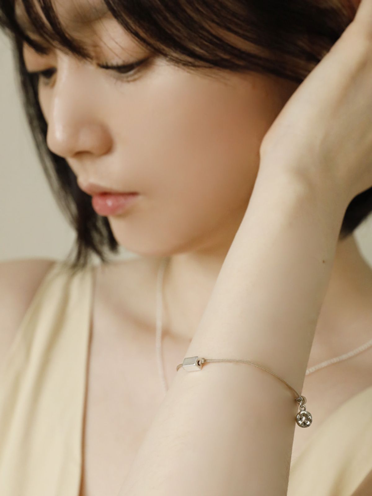 소수(SOSOO) Silk Point Bracelet 실크 포인트 팔찌