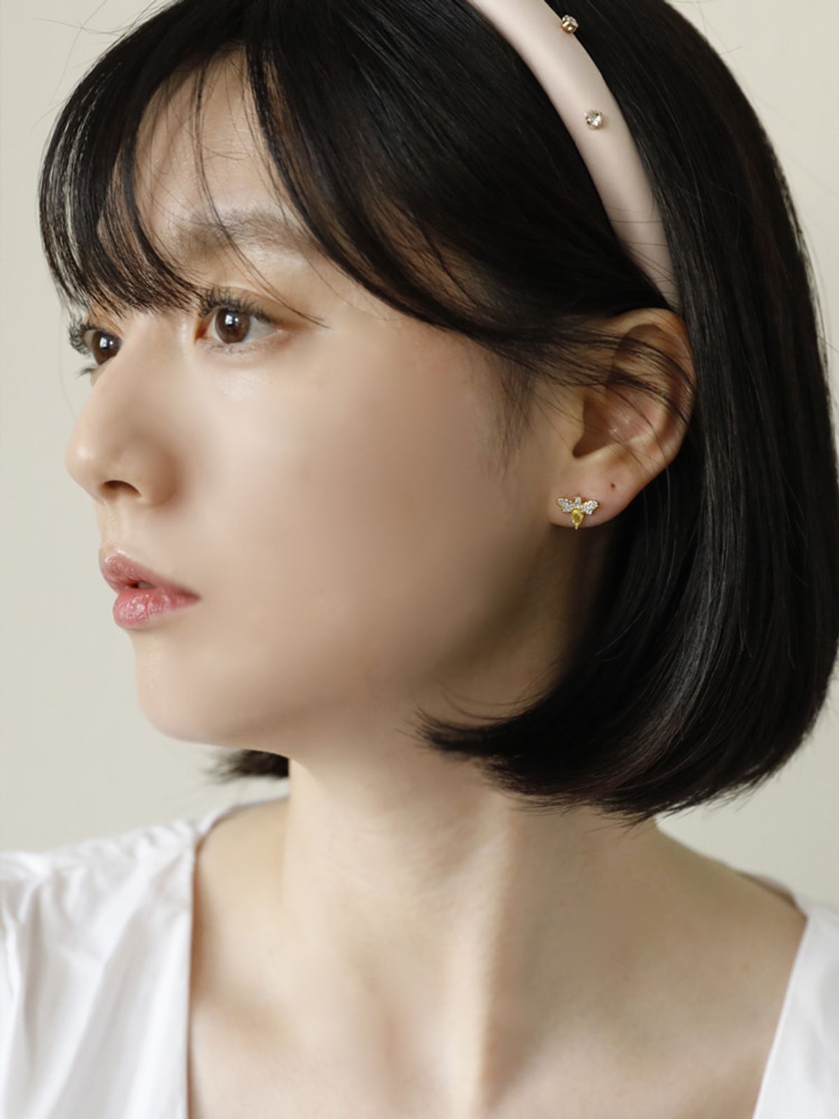 소수(SOSOO) Honeybee Cubic Earring 허니비 큐빅 귀걸이