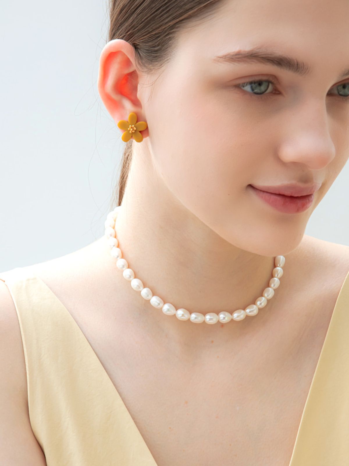 소수(SOSOO) Flower Point Earring 플라워 포인트 귀걸이