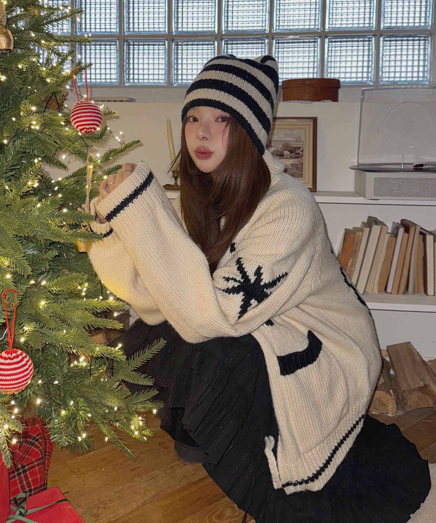 MUSINSA | FALLETT Drawing Garden Cowichan Knit Zip-up Ivory