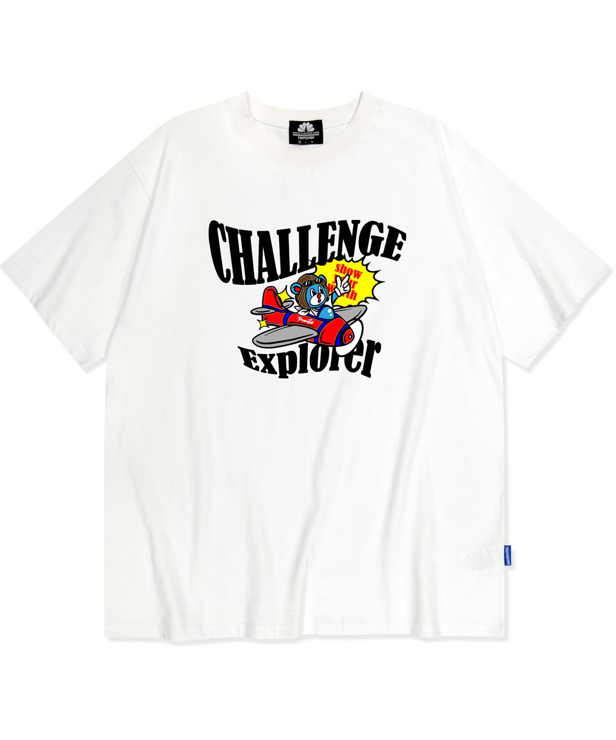 트립션(TRIPSHION) CHALENGE PILOT GRAPHIC 티셔츠 - 화이트