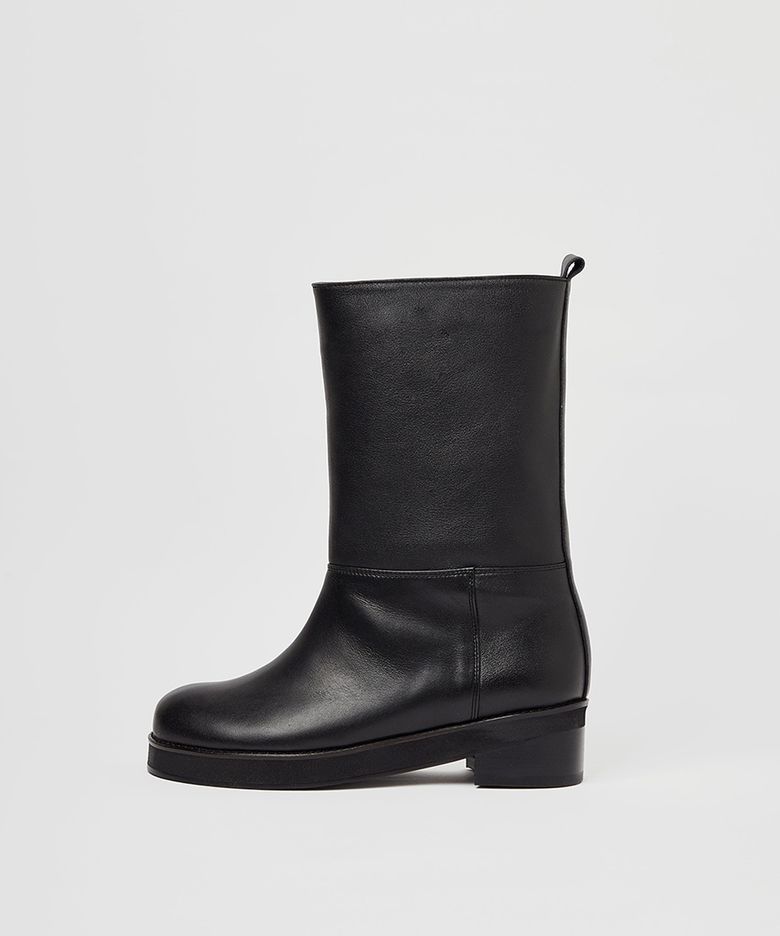 Cow Leather Walker (black)