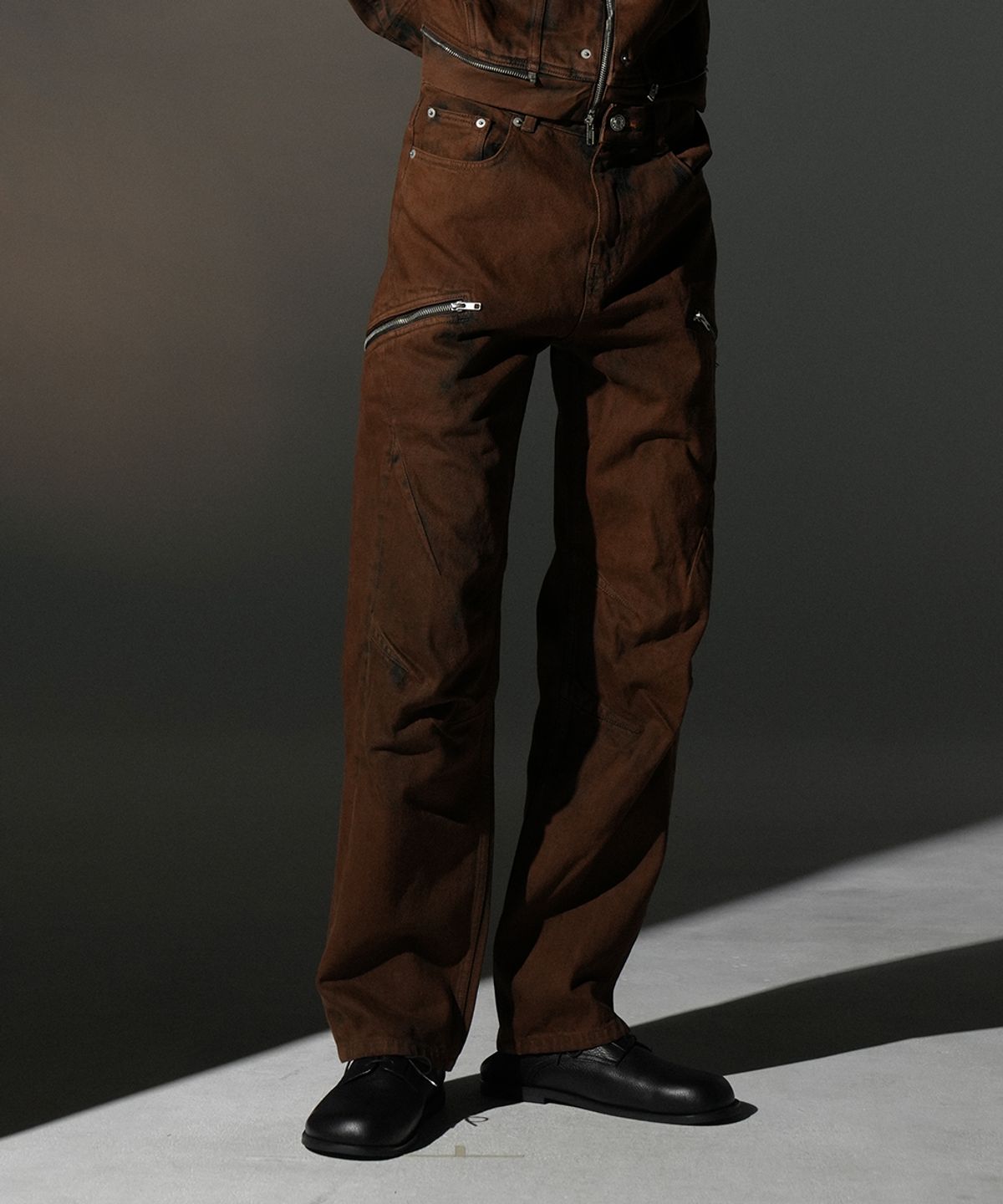 그레일즈(GRAILZ) DART FIT ZIPPER DENIM [BROWN]