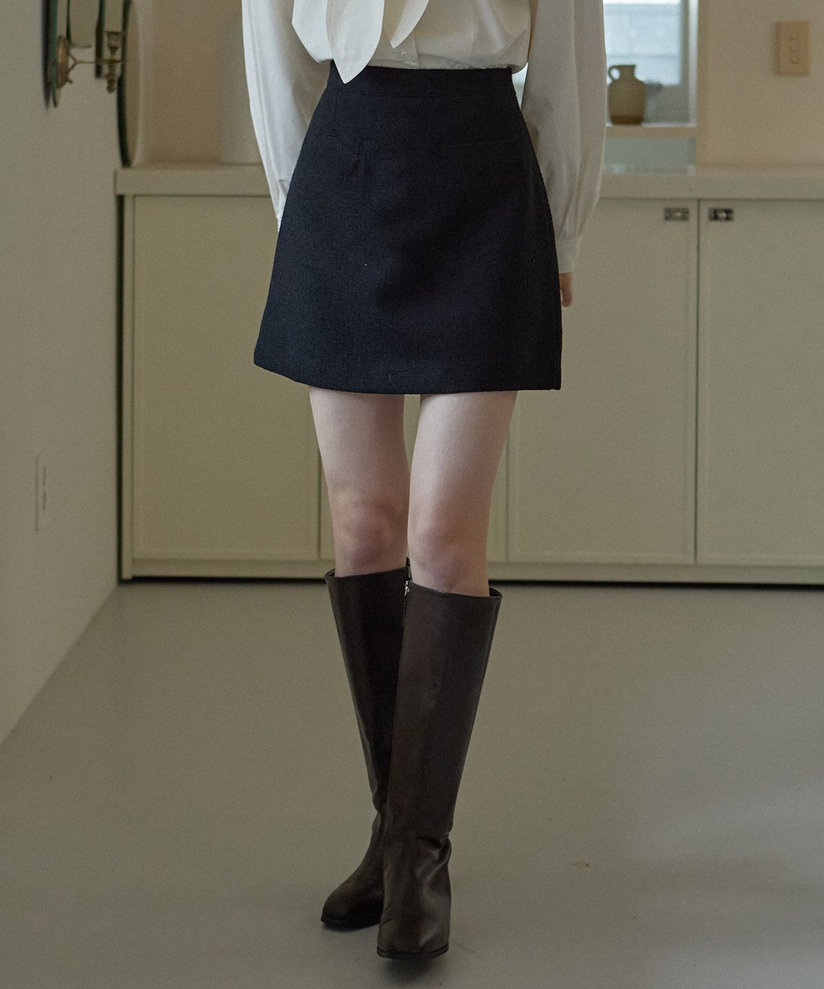 엽페(YUPPE) ROUND TWEED SKIRT_BLACK
