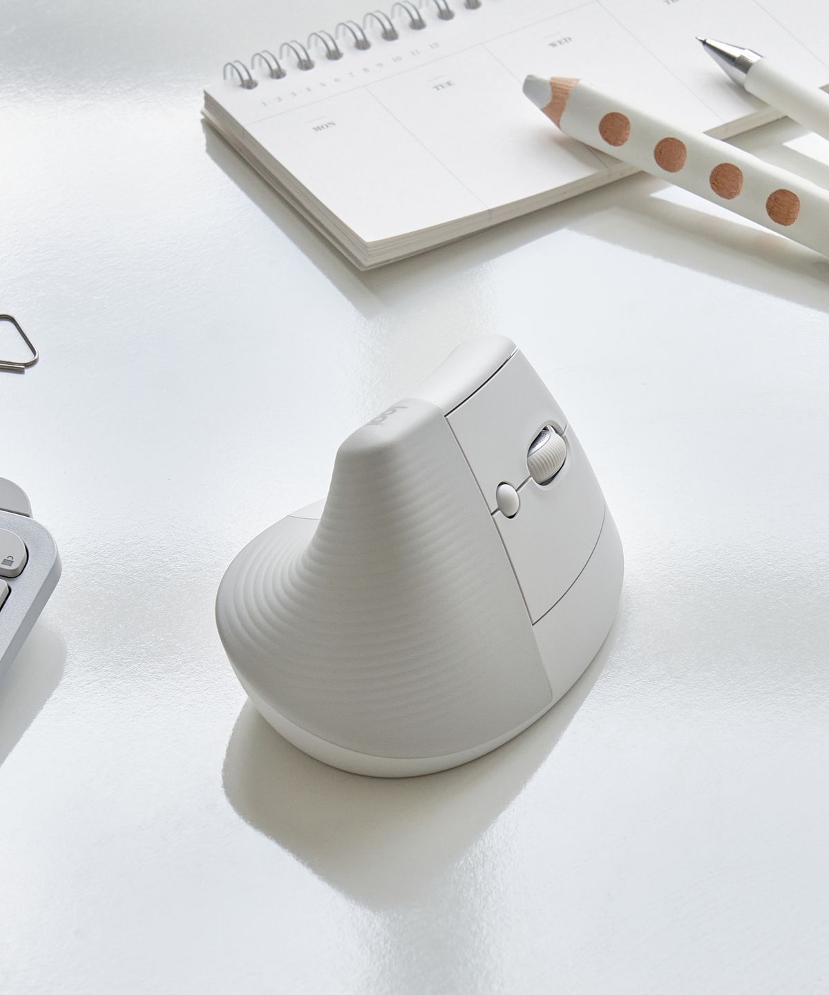 로지텍(LOGITECH) 로지텍코리아 LIFT for mac 컴팩트 인체공학 무선 블루투스 버티컬 마우스