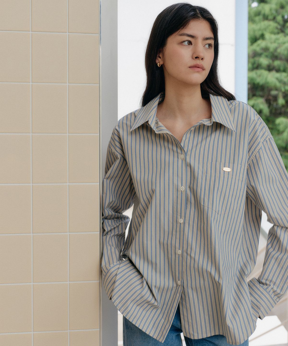 엽페(YUPPE) CHARM STRIPE SHIRT_BEIGE