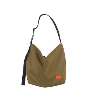 F137 캥거루백 탄