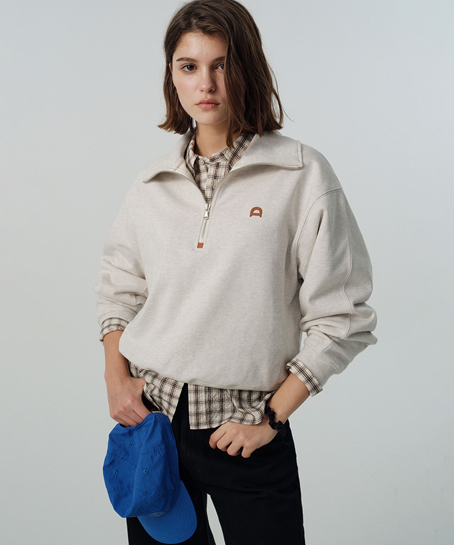 Dunst ♥ UNISEX LEATHER LOGO HALF ZIP-UP SWEATSHIRT DUNST