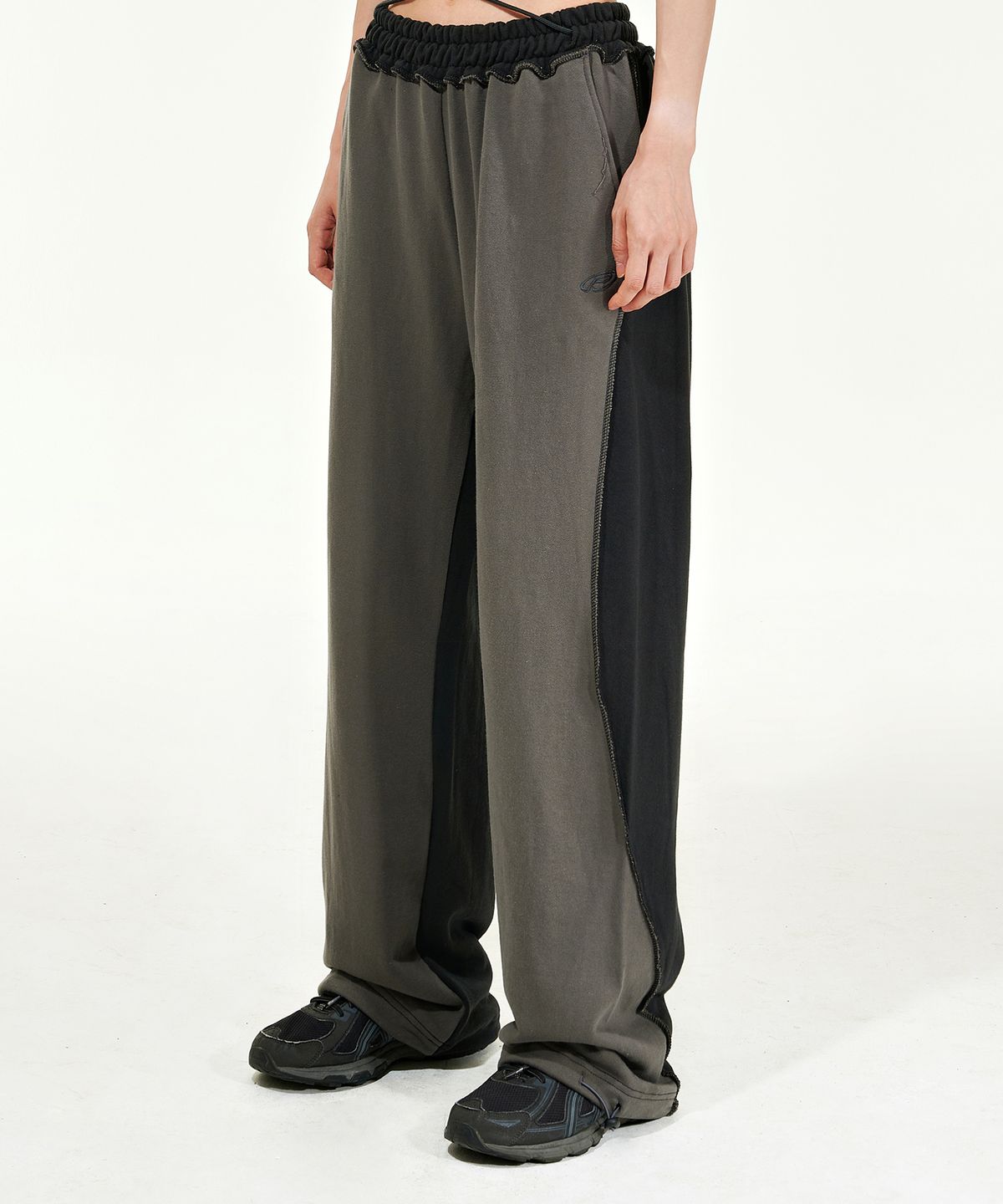피스메이커(PIECE MAKER) EX RAW SWEAT PANTS (CHARCOAL)