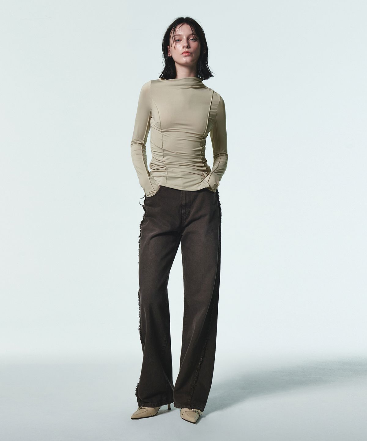 커렌트(CURRENT) CURVED DYING JEANS [DARK BROWN]