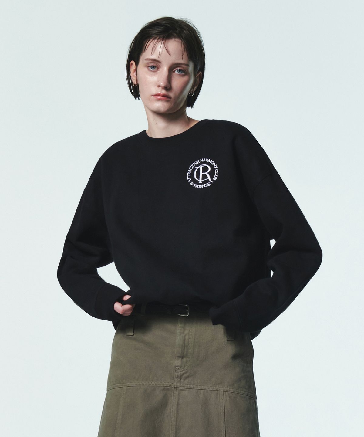 커렌트(CURRENT) SYMBOL LOGO SWEATSHIRT [BLACK]