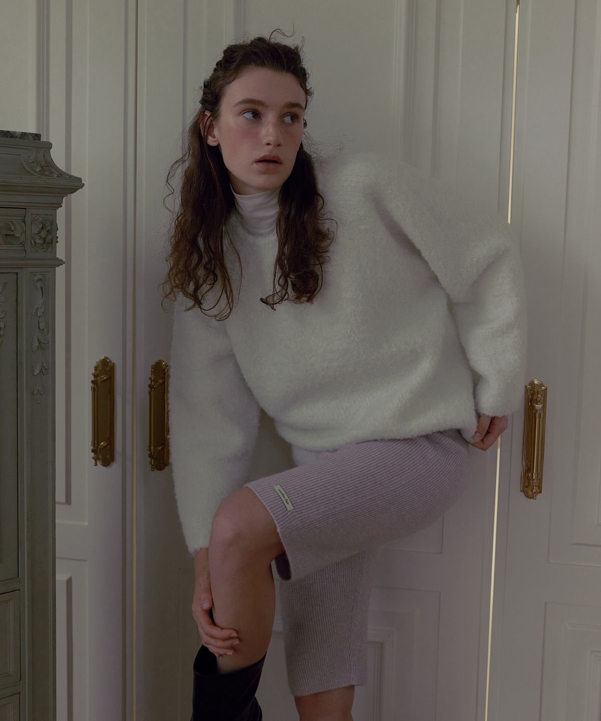 오버듀플레어(OVERDUEFLAIR) FURRY WOOL KNIT_IVORY