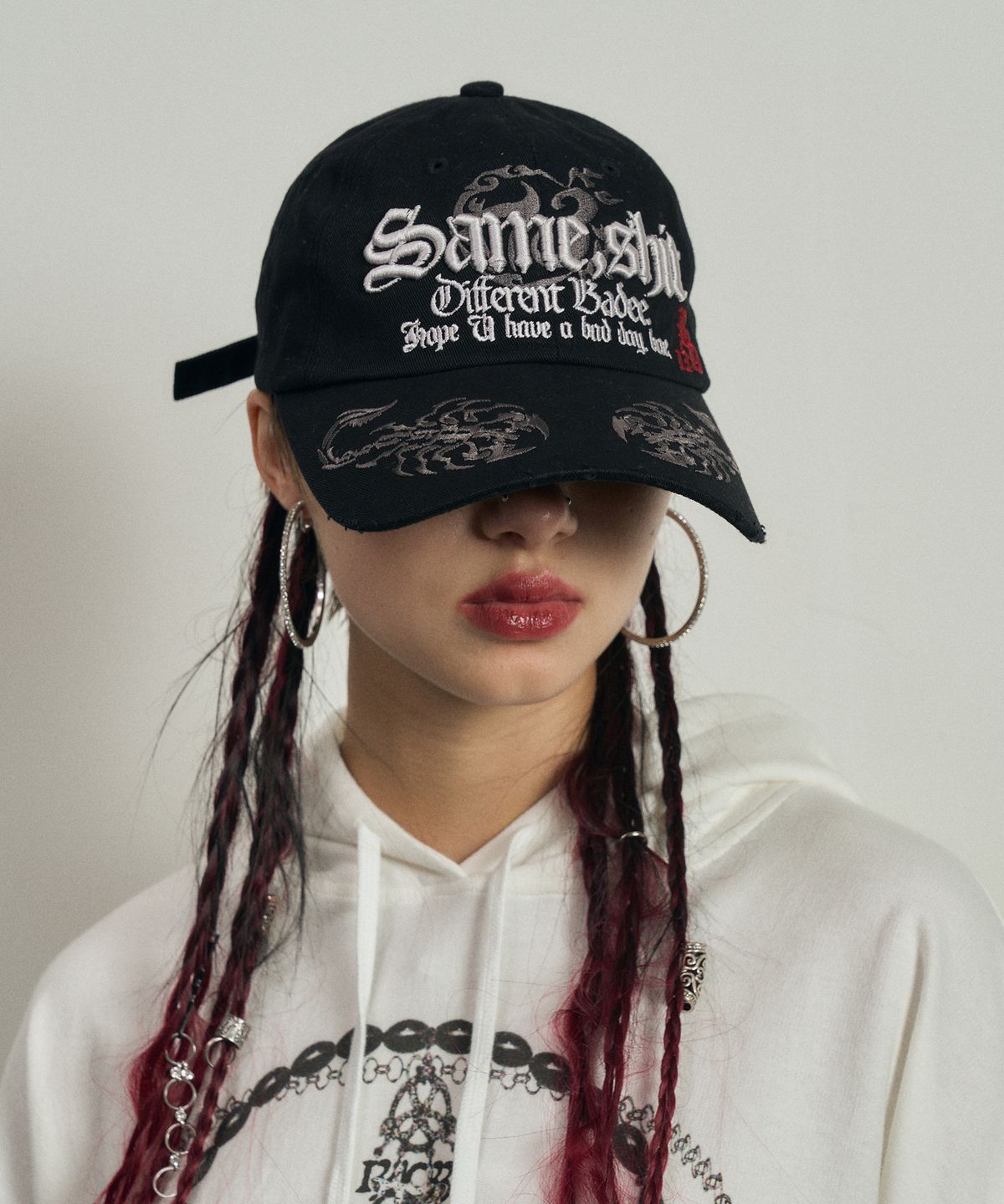 배디(BADEE) Scorpion Embroidery Cap Black